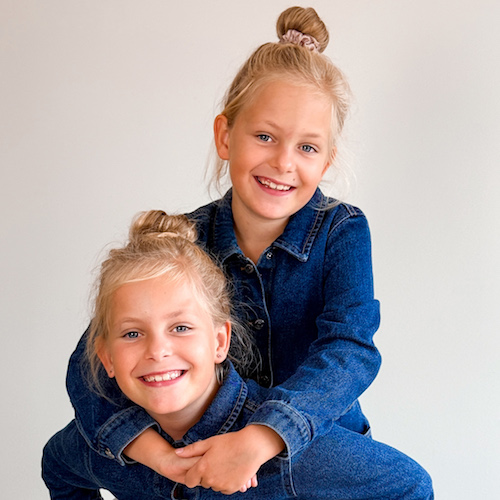 Mia + Mariella M.